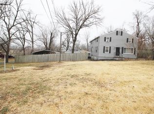 4910 Grandview Rd, Kansas City, MO 64137