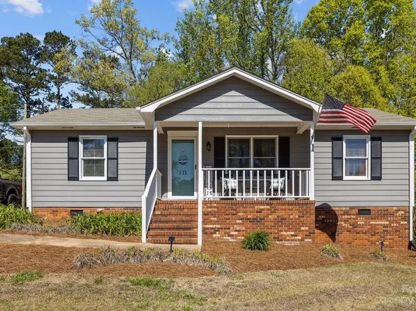 211 Ace Ave, Dallas, NC 28034