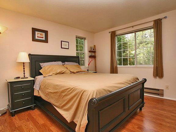 4th image of 580 Front St S Unit A201
