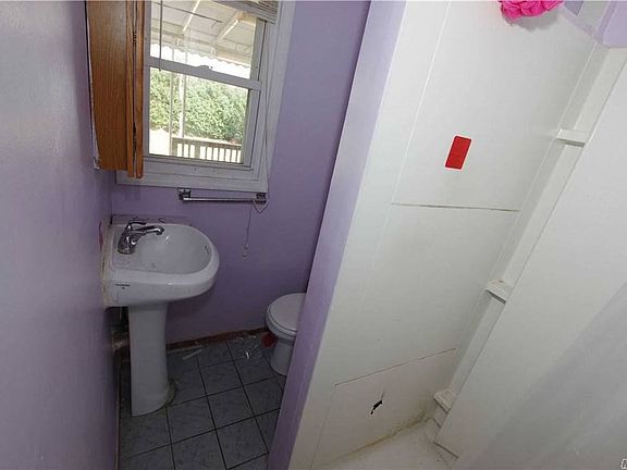 5th image of 1016 Mirabelle Ave