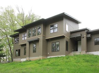 600 Cottage Grove Ave SE, Cedar Rapids, IA 52403
