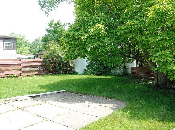 3rd image of 2157 Westview Dr