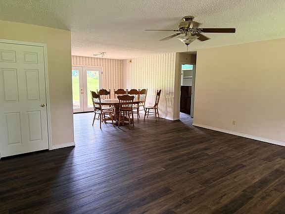 4th image of 402 Glenhaven Dr