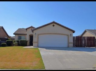 9415 Sleepy Hollow Ln, Bakersfield, CA 93311
