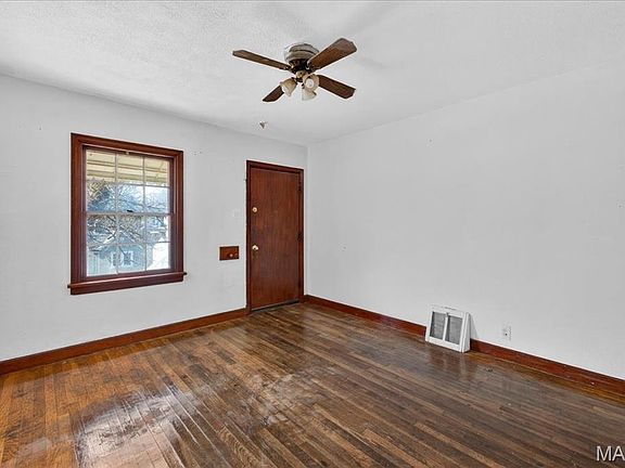 2nd image of 7041 Garesche Ave