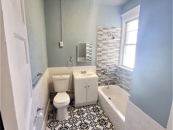 4th image of 579 S 12th St #3M