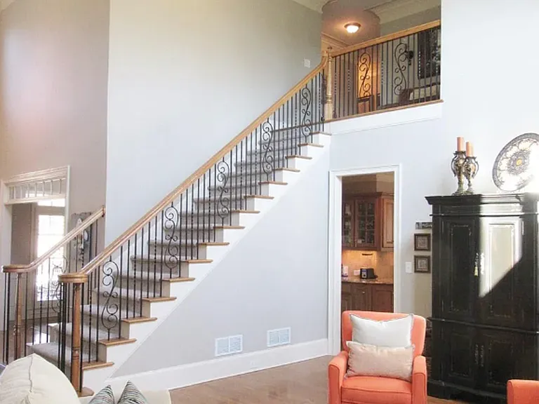 1051 Robinson Ct — Photo 6