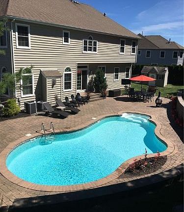 5th image of 33 Deangelis Dr