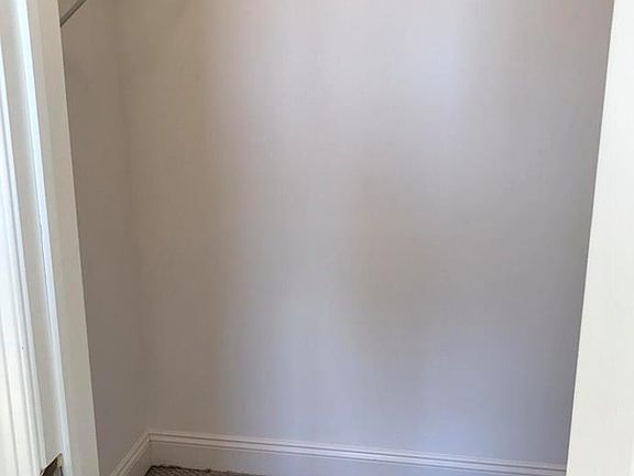 Mater bedroom closet