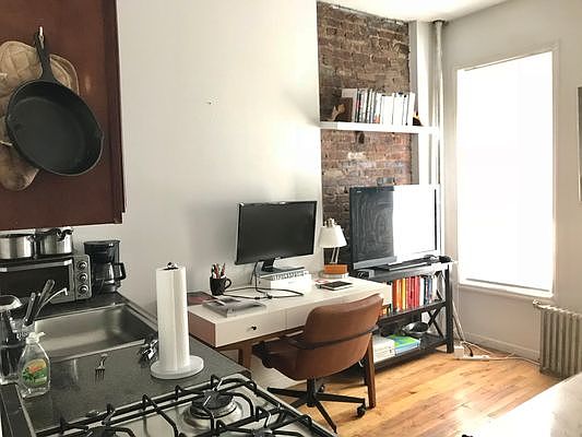 4th image of 142 Scholes St #1H
