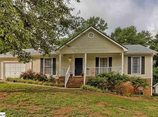 6 Chinaberry Ln, Simpsonville, SC 29680