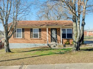 10204 Rod N Reel Rd, Louisville, KY 40229