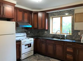 5734 136th St, Flushing, NY 11355