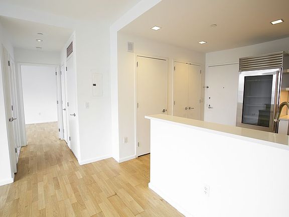 4th image of 635 W 42nd St APT 7B