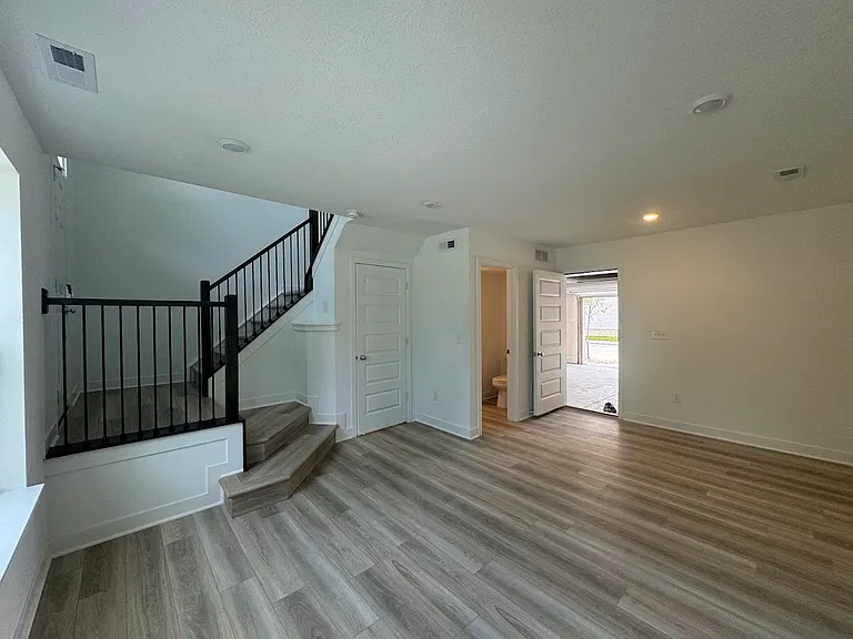 13847 Gatsby Dr — Photo 49