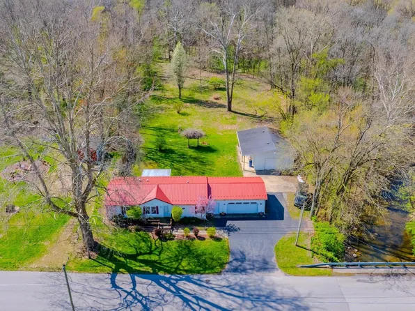 187 W McKeever St, Andrews, IN 46702
