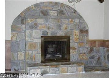 4th image of 404 Culpeper St