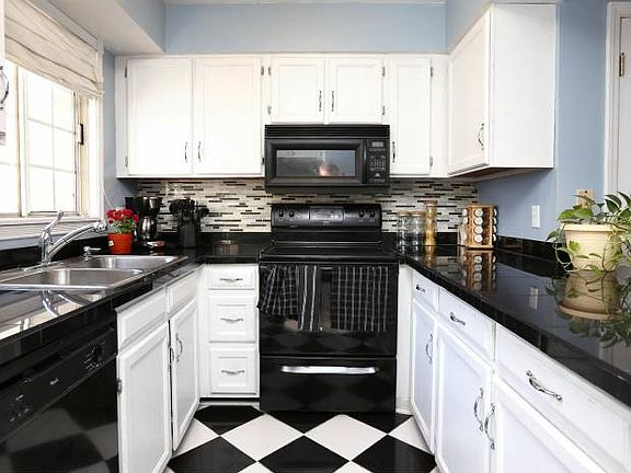 3rd image of 1621 S Idalia Cir Unit H