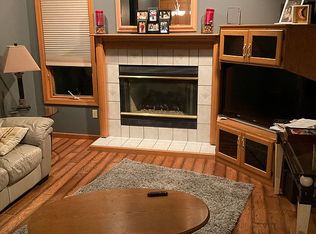 7015 Creekview Dr, Lockport, NY 14094