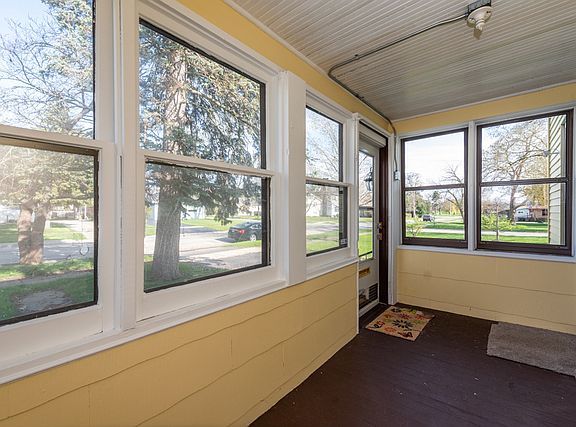 2nd image of 2116 Ezra Ave