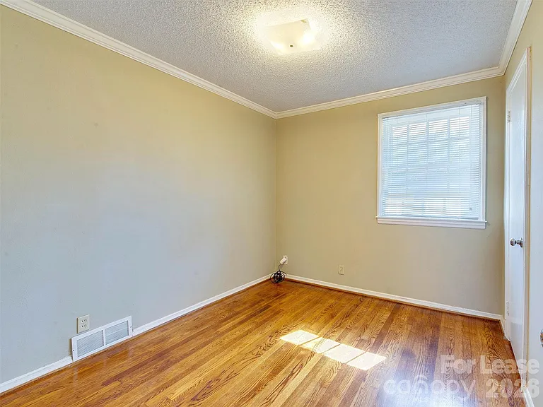 4917 White Oak Rd — Photo 18