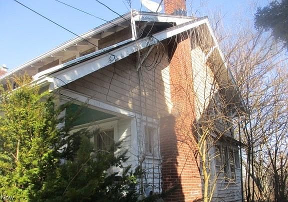 2nd image of 543 Hoye Ave