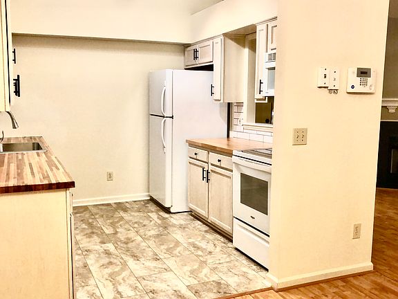 4th image of 803 Moultrie Ct Unit G