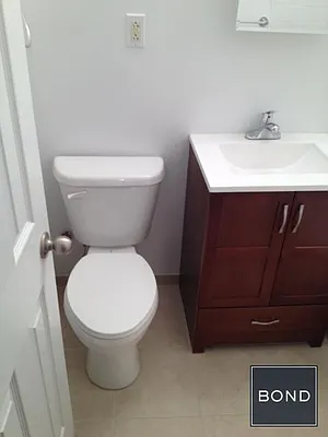 Rented by Bond New York | media 10