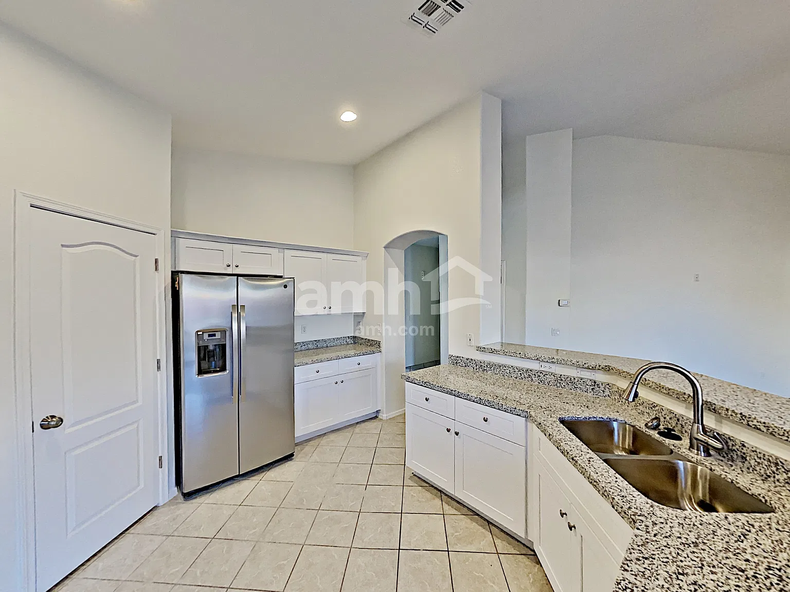 4 bed, 2.0 bath, 2171 sqft, $2,550 — Photo 4