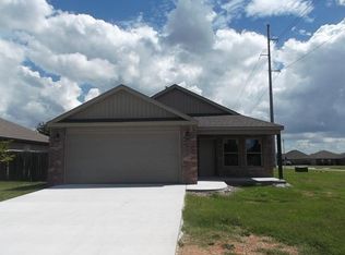171 Willow Dr, Centerton, AR 72719