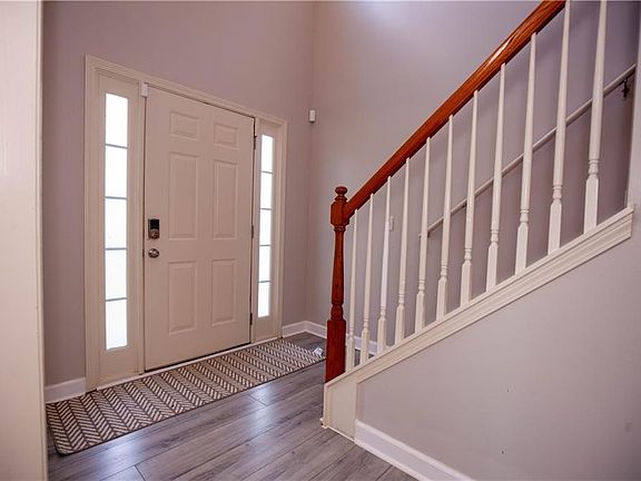 4th image of 37 Lanier Ct