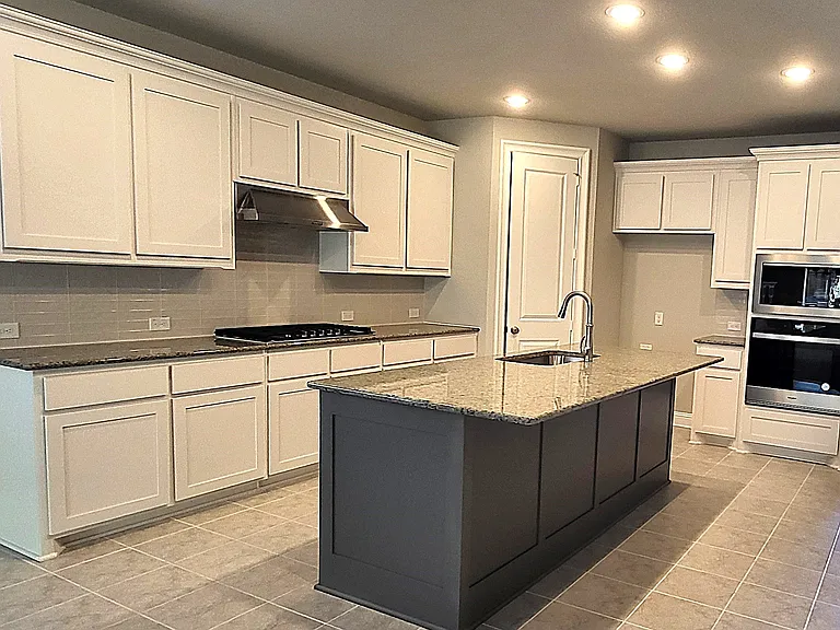 1508 Hamlisch Ave — Photo 4