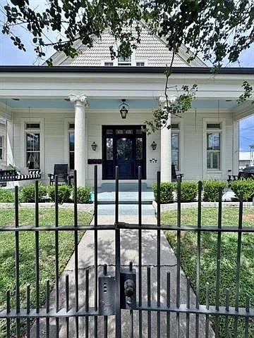 2 bed, 2.0 bath, 1512 sqft, $3,400 — Photo 1