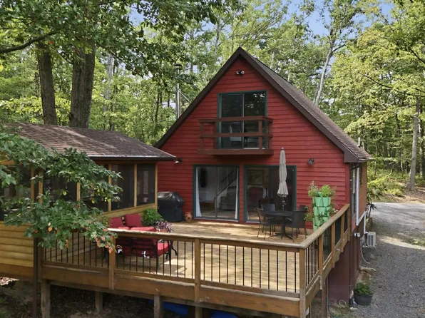 134 Calypso Trl, Great Cacapon, WV 25422