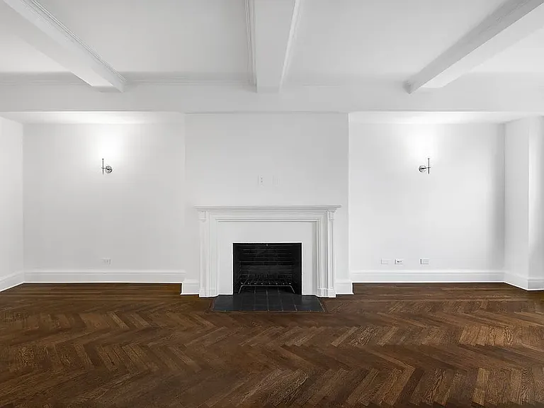 1085 Park Ave #13B — Photo 2