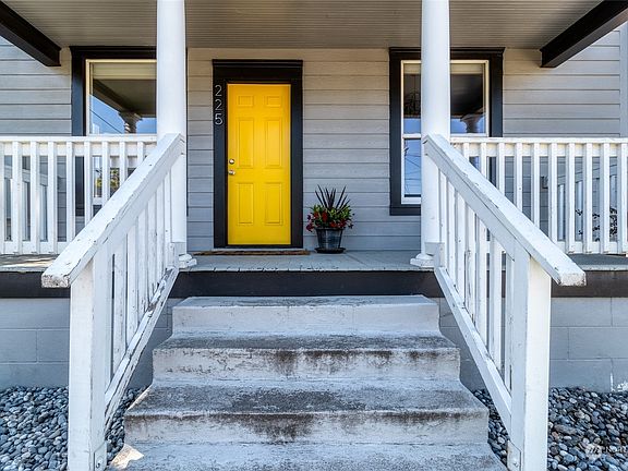 2nd image of 225 Willard Street