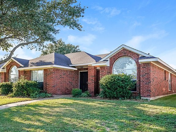 3rd image of 2531 Palisades Pl