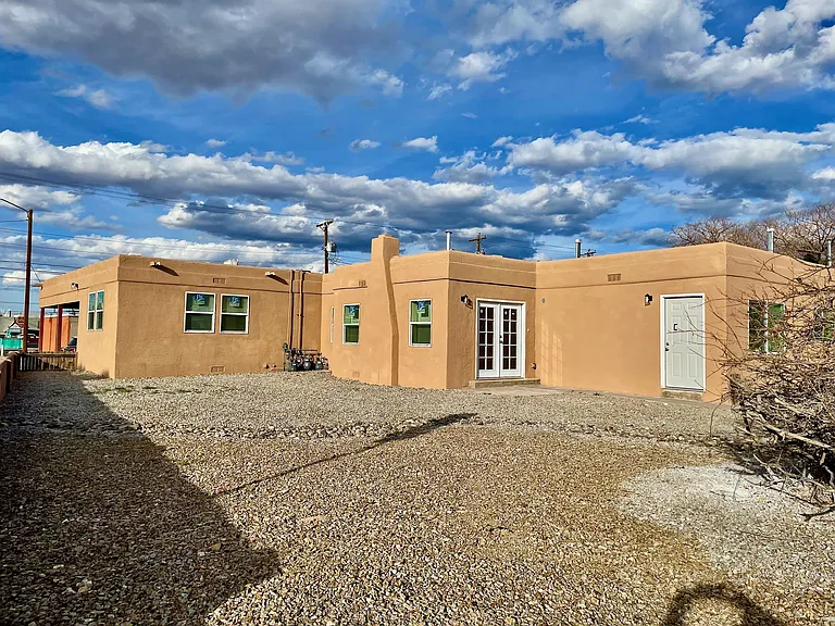 4301 Mesa Grande SE - A — Photo 12