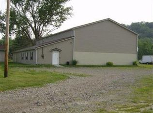510 Herrick St, Uhrichsville, OH 44683