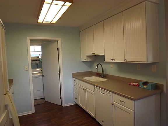 5th image of 103 Tracy Dr