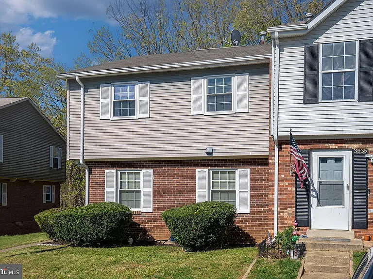 3537 Castle Hill Dr — Photo 1