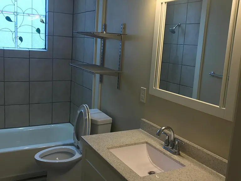 1507 Lake Dr SE #1 — Photo 6