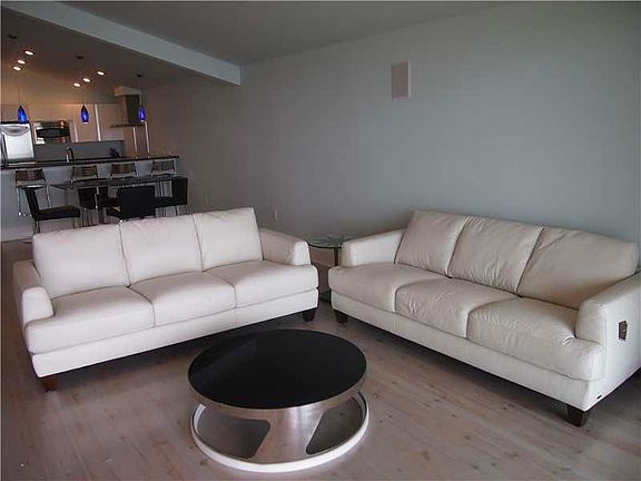 4th image of 8108 Breakwater Dr #82