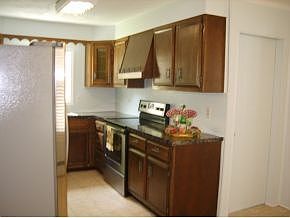 5th image of 57 Mill St