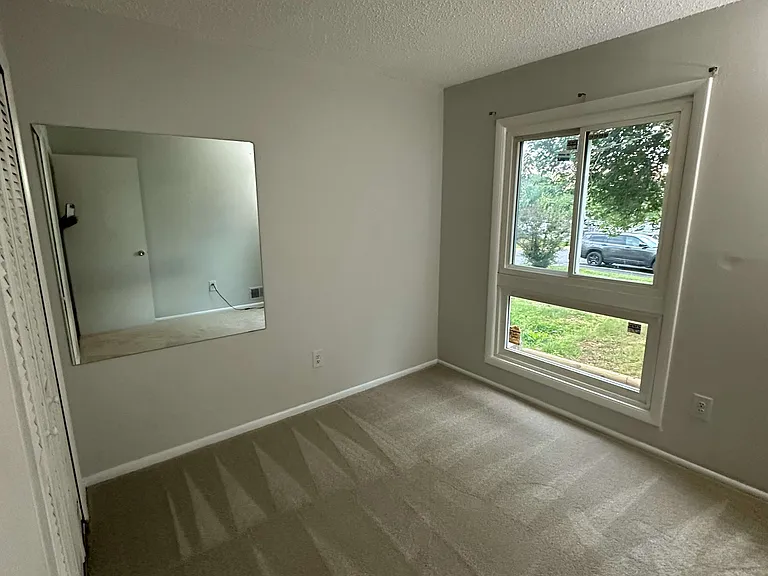 20 Regis Cir — Photo 15