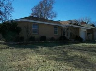 800 Shore Dr, Elk City, OK 73644