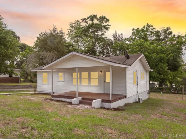 507 Rosalyn Dr, Opp, AL 36467
