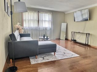 (Undisclosed Address), Milwaukee, WI 53209