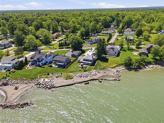 2nd image of 7525 Lake Shore Blvd