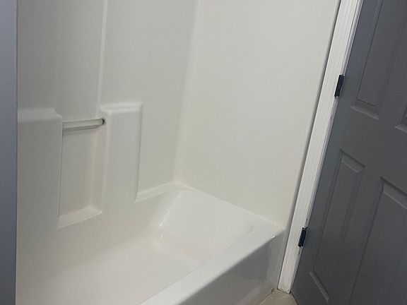 5th image of 245 Jewett St Floor 1